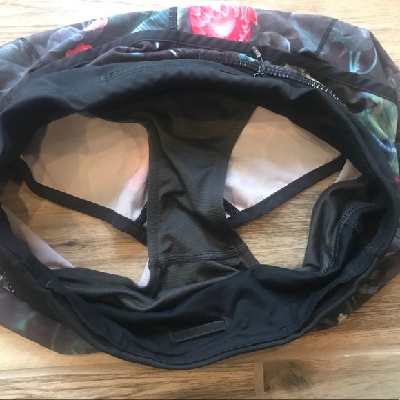 Lululemon Speed Shorts - Curious Jungle, Sz 4 - Picture 5 of 8